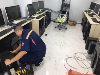 爭做營維線上的尖子兵--記新鄉聯通開發區營銷中心智慧家庭工程師趙瑞